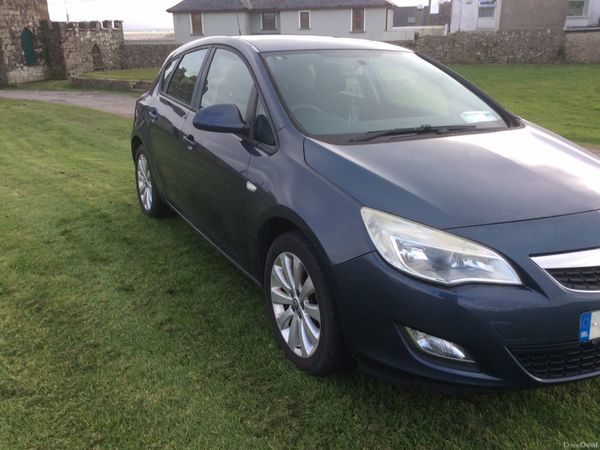 Opel Astra Hatchback, Petrol, 2010, Blue