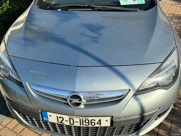 Opel Astra Hatchback, Diesel, 2012, Silver