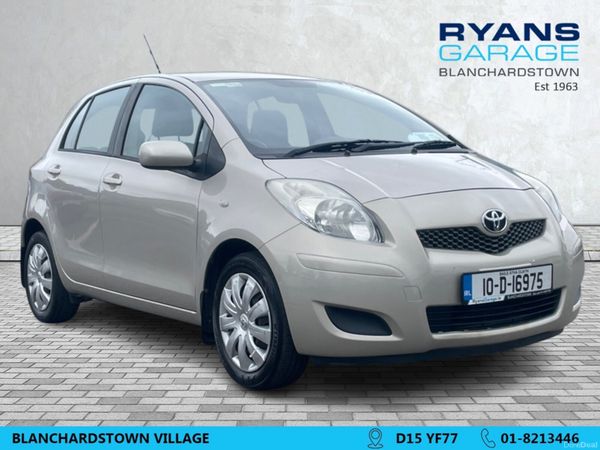 Toyota Yaris Hatchback, Petrol, 2010, Gold