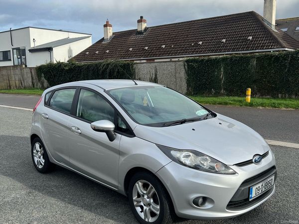 Ford Fiesta Hatchback, Petrol, 2009, Silver