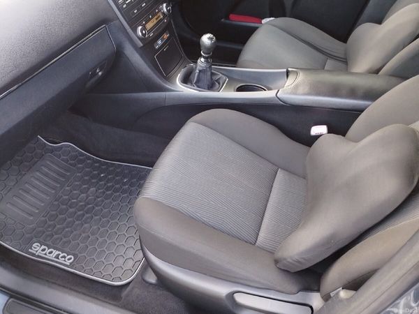 Toyota Avensis Saloon, Petrol, 2010, Blue