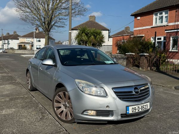 Opel Insignia Hatchback, Diesel, 2009, Silver