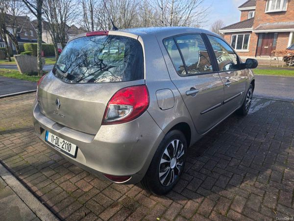 Renault Clio Hatchback, Ethanol Petrol, 2011, Gold