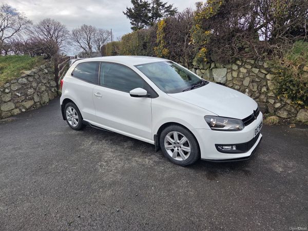 Volkswagen Polo Hatchback, Petrol, 2013, White