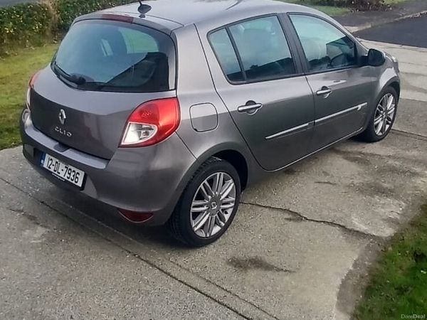Renault Clio Hatchback, Petrol, 2012, Grey