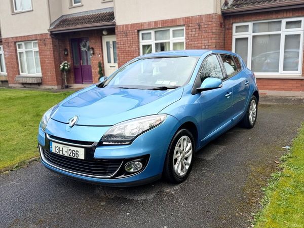 Renault Megane Hatchback, Petrol, 2013, Blue
