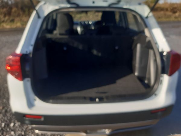 Suzuki Vitara SUV, Petrol, 2021, White