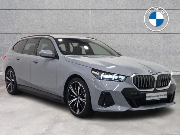BMW 5-Series Estate, Petrol Plug-in Hybrid, 2025, Grey