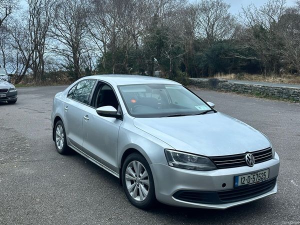Volkswagen Jetta Saloon, Diesel, 2012, Silver