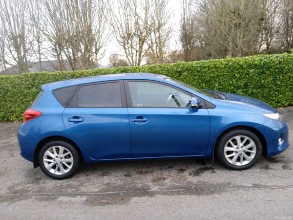 Toyota Auris Hatchback, Diesel, 2015, Blue