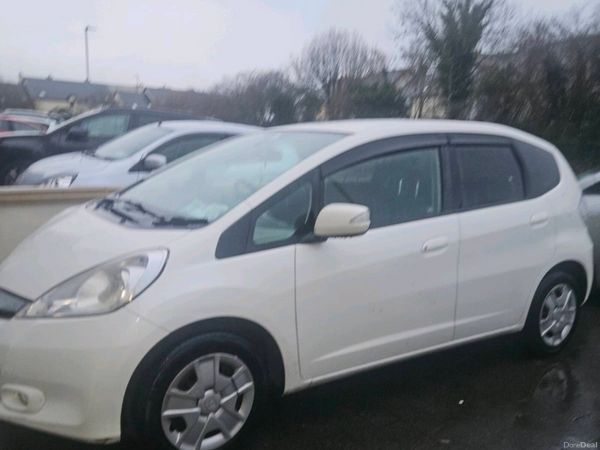 Honda Fit Hatchback, Petrol Hybrid, 2011, White