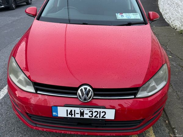 Volkswagen Golf Hatchback, Petrol, 2014, Red