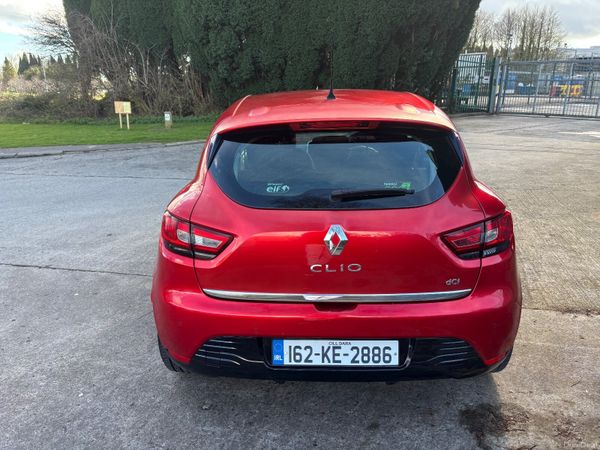 Renault Clio Hatchback, Diesel, 2016, Red