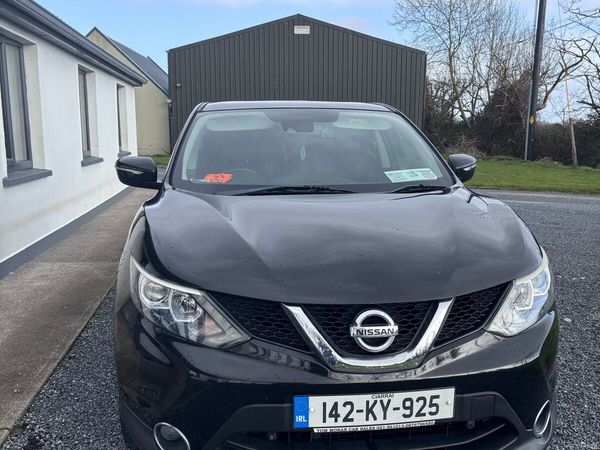 Nissan Qashqai Hatchback, Diesel, 2014, Black