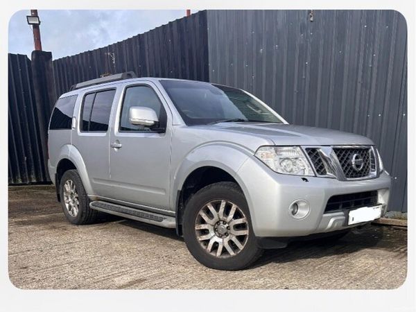 Nissan Pathfinder SUV, Diesel, 2014, Silver
