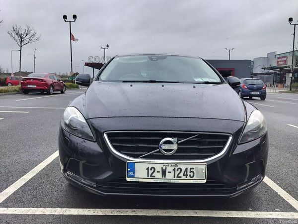 Volvo V40 MPV, Diesel, 2012, Black