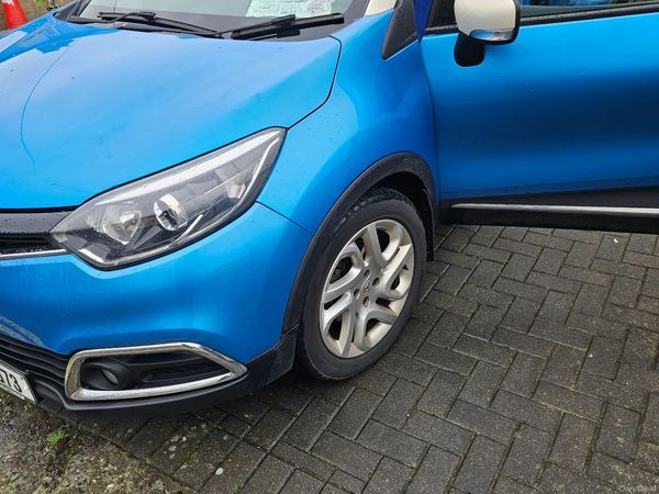 Renault Captur Hatchback, Diesel, 2014, Blue