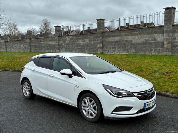 Opel Astra Hatchback, Diesel, 2016, White