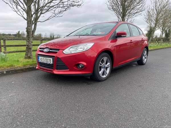 Ford Focus Hatchback, Diesel, 2014, Red