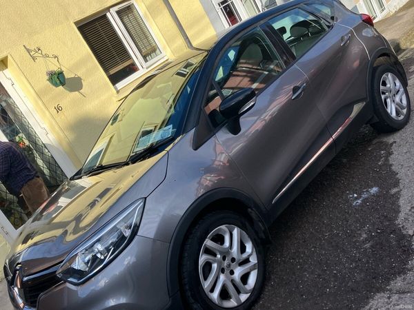 Renault Captur Hatchback, Diesel, 2016, Grey
