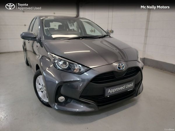 Toyota Yaris Hatchback, Petrol Hybrid, 2024, Grey
