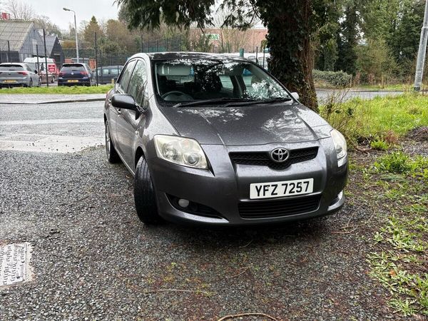 Toyota Auris Hatchback, Petrol, 2009, Grey