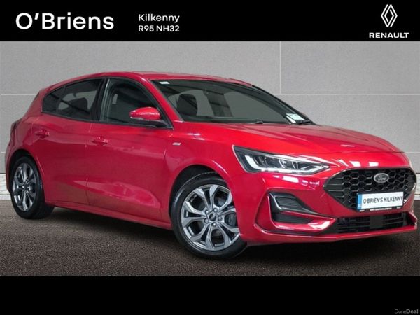 Ford Focus Hatchback, Petrol, 2023, Red