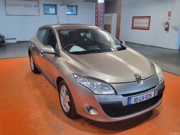 Renault Megane Hatchback, Diesel, 2010, Gold