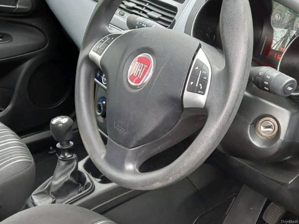 Fiat Punto Hatchback, Petrol, 2011, Red