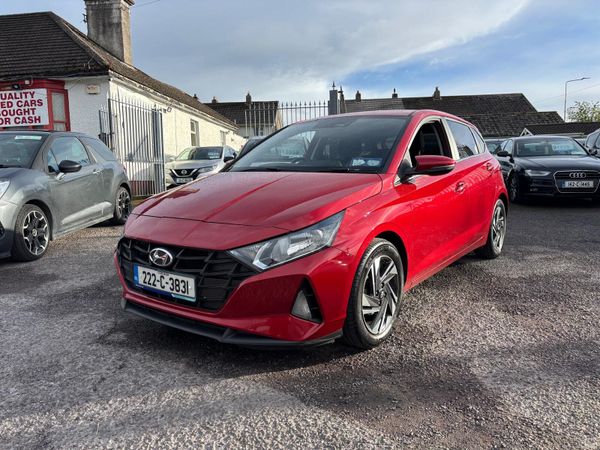 Hyundai i20 Hatchback, Petrol, 2022, Red