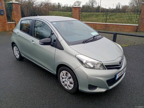 Toyota Yaris Hatchback, Petrol, 2012, Green