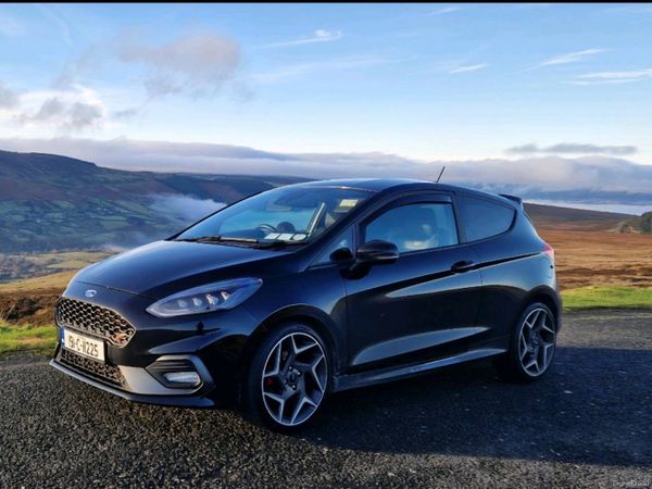 Ford Fiesta Hatchback, Petrol, 2019, Black
