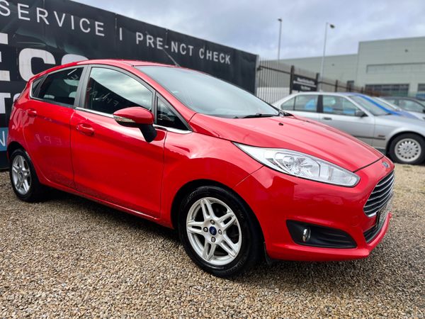Ford Fiesta Hatchback, Petrol, 2014, Red
