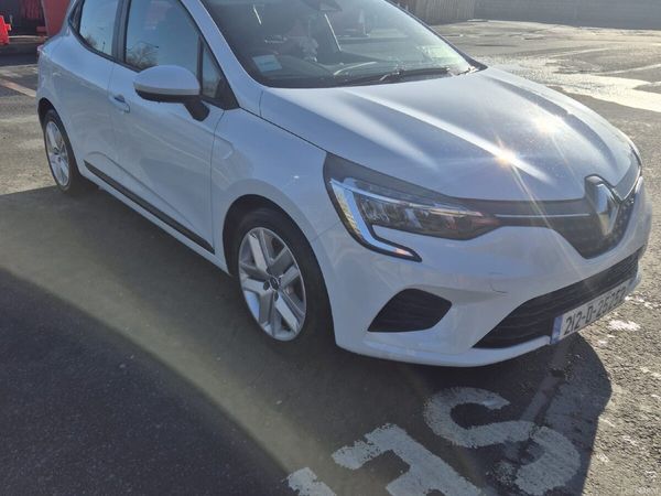 Renault Clio Hatchback, Petrol, 2021, White