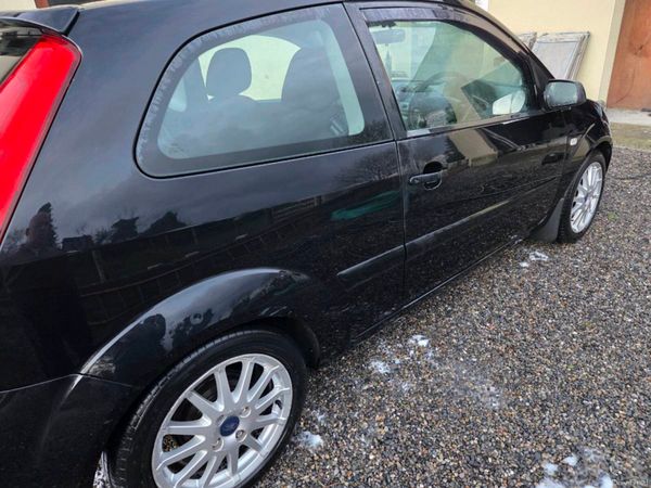 Ford Fiesta Hatchback, Petrol, 2007, Black