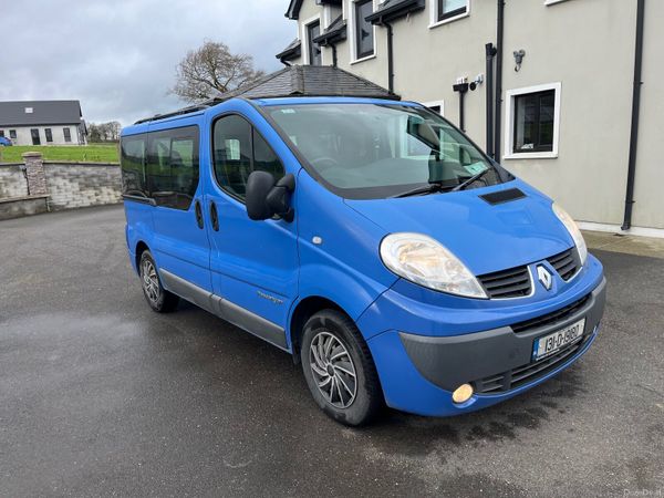 Renault Trafic MPV, Diesel, 2013, Blue