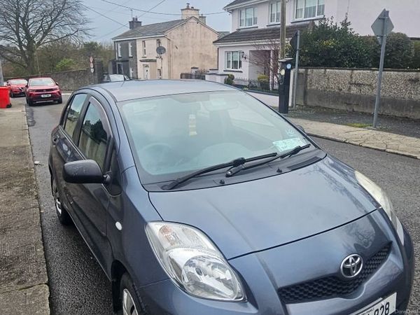 Toyota Yaris Hatchback, Petrol, 2009, Blue