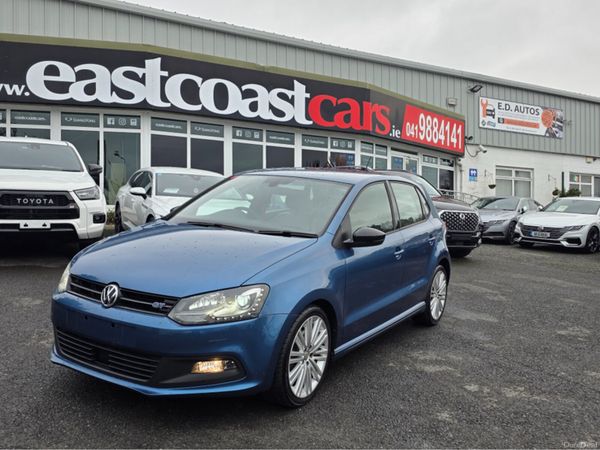 Volkswagen Polo Hatchback, Petrol, 2015, Blue