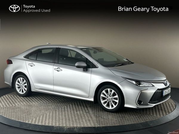 Toyota Corolla Saloon, Petrol Hybrid, 2023, Silver