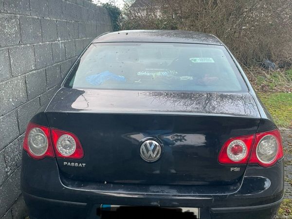 Volkswagen Passat Saloon, Petrol, 2007, Black