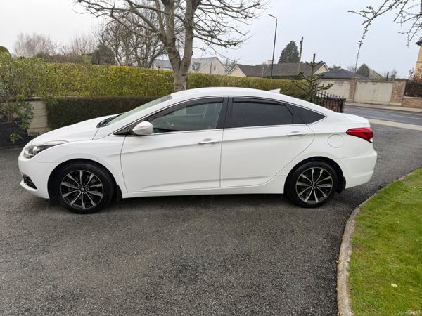 Hyundai i40 Saloon, Diesel, 2015, White