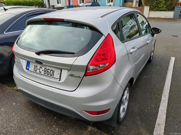 Ford Fiesta Hatchback, Diesel, 2010, Silver