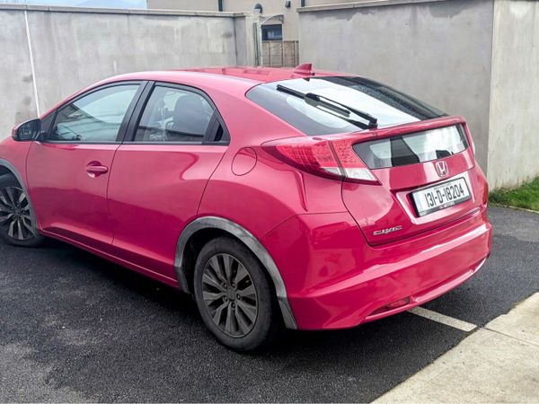 Honda Civic Hatchback, Diesel, 2013, Red