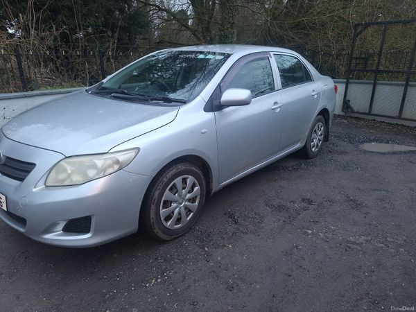 Toyota Corolla Saloon, Petrol, 2007, Silver