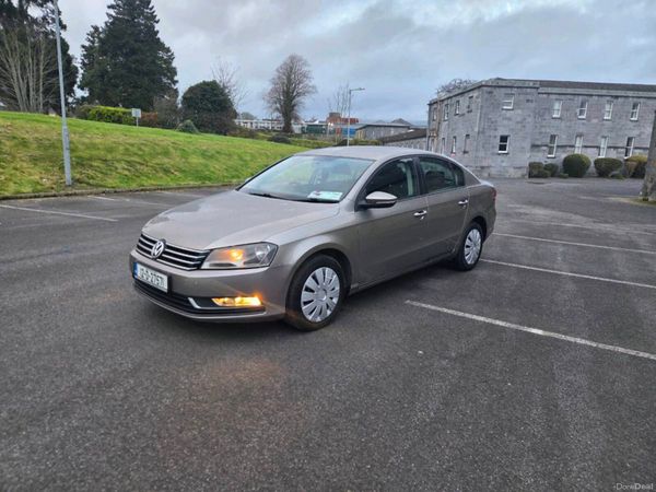 Volkswagen Passat Saloon, Diesel, 2012, Brown