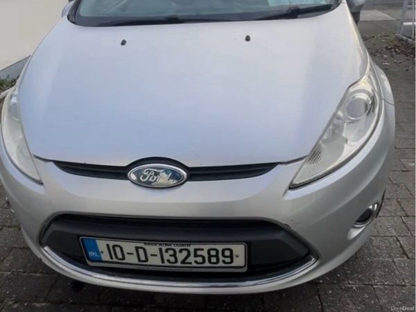 Ford Fiesta Hatchback, Diesel, 2010, Silver