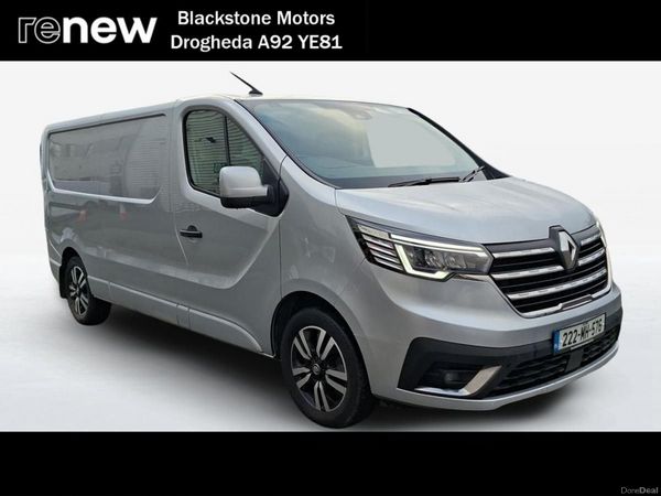 Renault Trafic MPV, Diesel, 2022, Grey