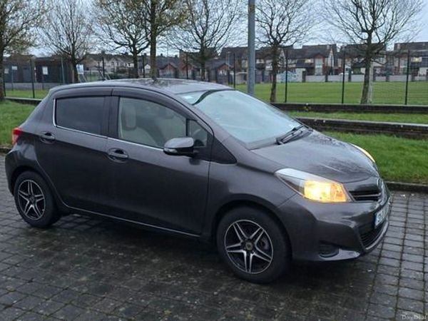 Toyota Vitz Hatchback, Petrol, 2013, Grey