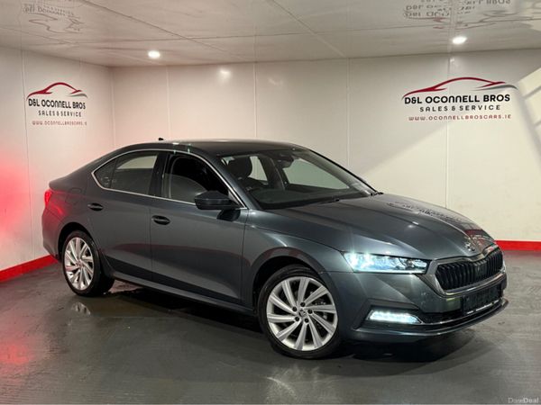 Skoda Octavia Hatchback, Diesel, 2022, Grey