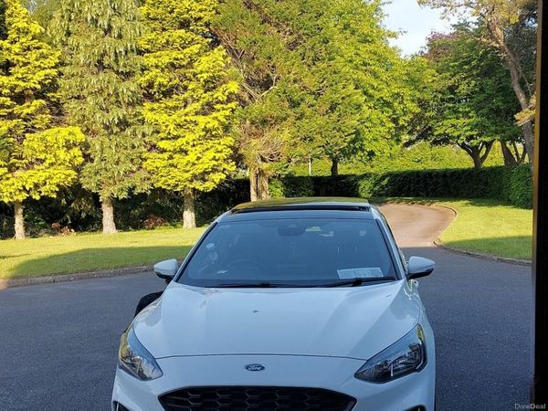 Ford Focus Hatchback, Diesel, 2020, White
